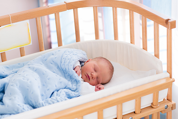 Zakaj je dnevno spanje pri dojenčku in malčku tako pomembno